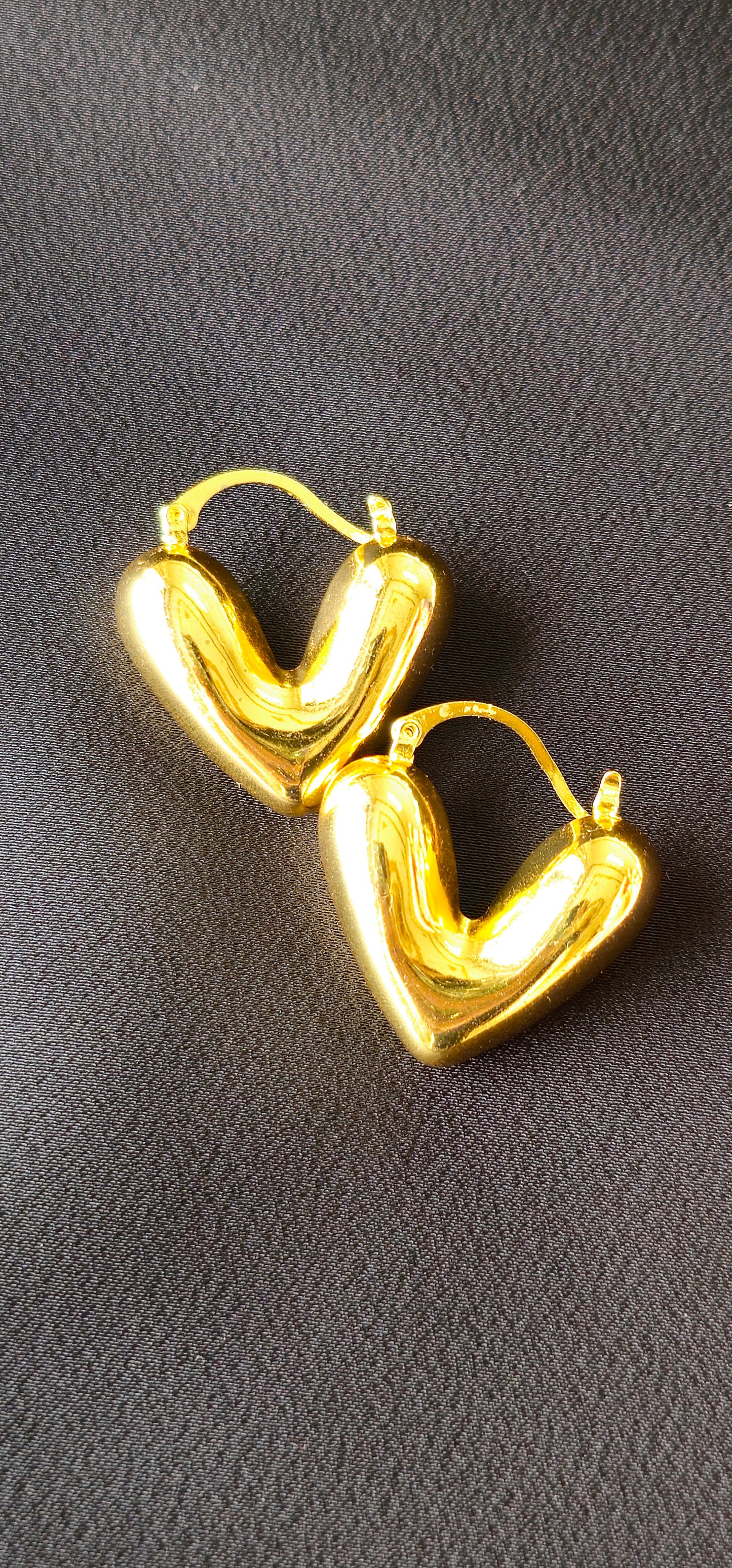 golden heart shaped earirngs
