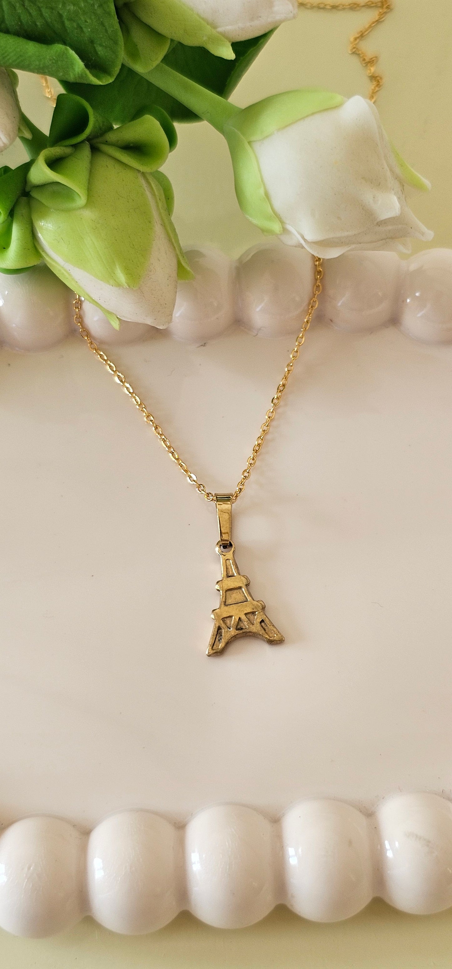 eiffel tower necklace