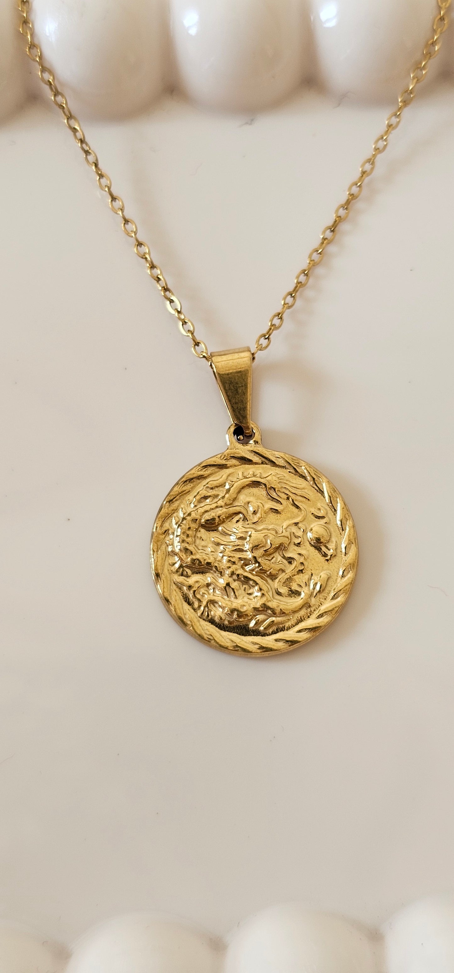 ginni pendent necklace