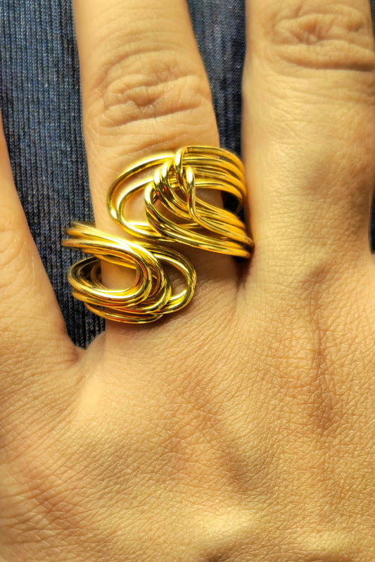 golden wired statement ring